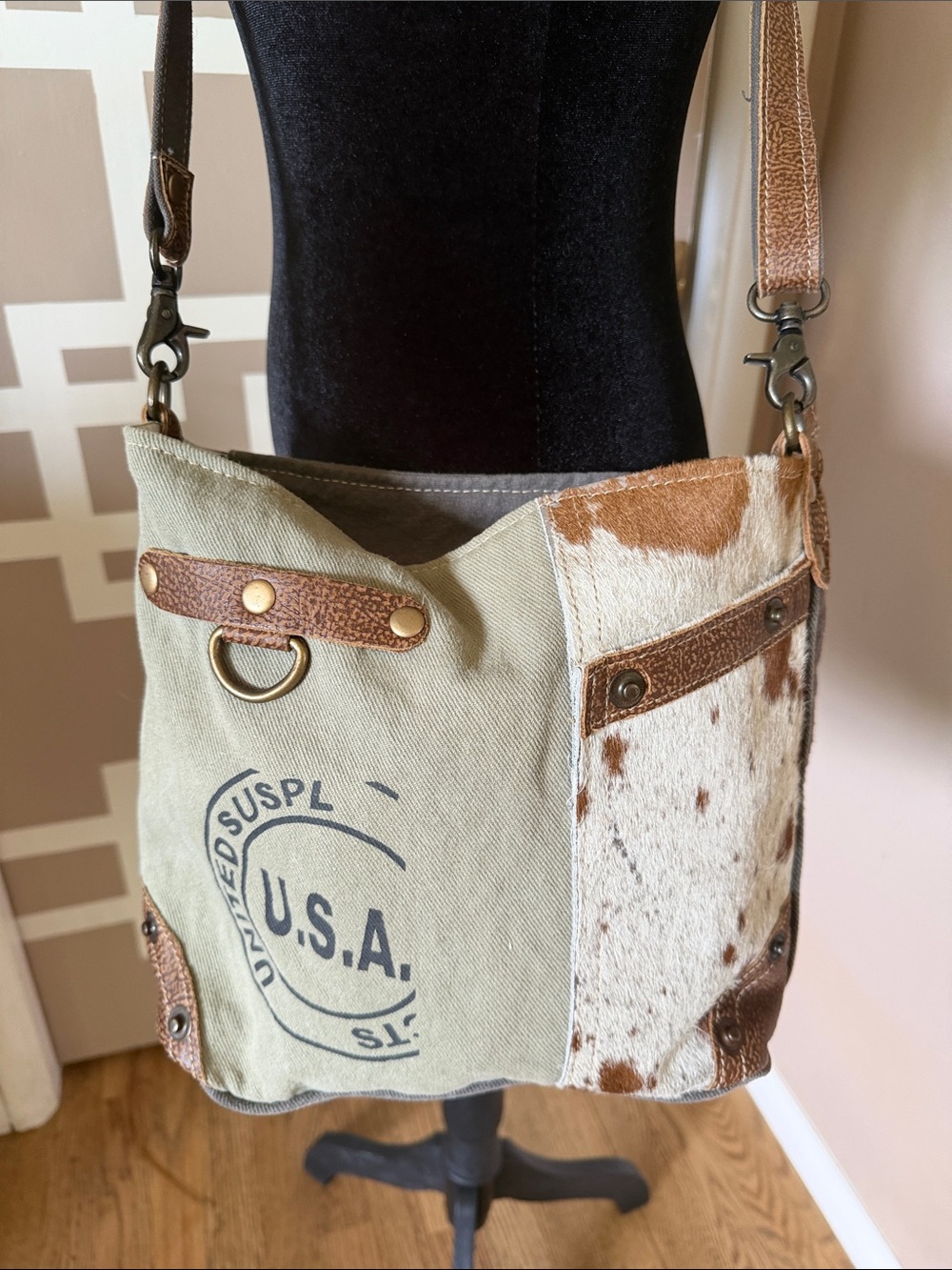 Myra Bag USA Stamp Pocket Shoulder Bag/Crossbody, Olive Canvas/Cowhide NEAR NEW